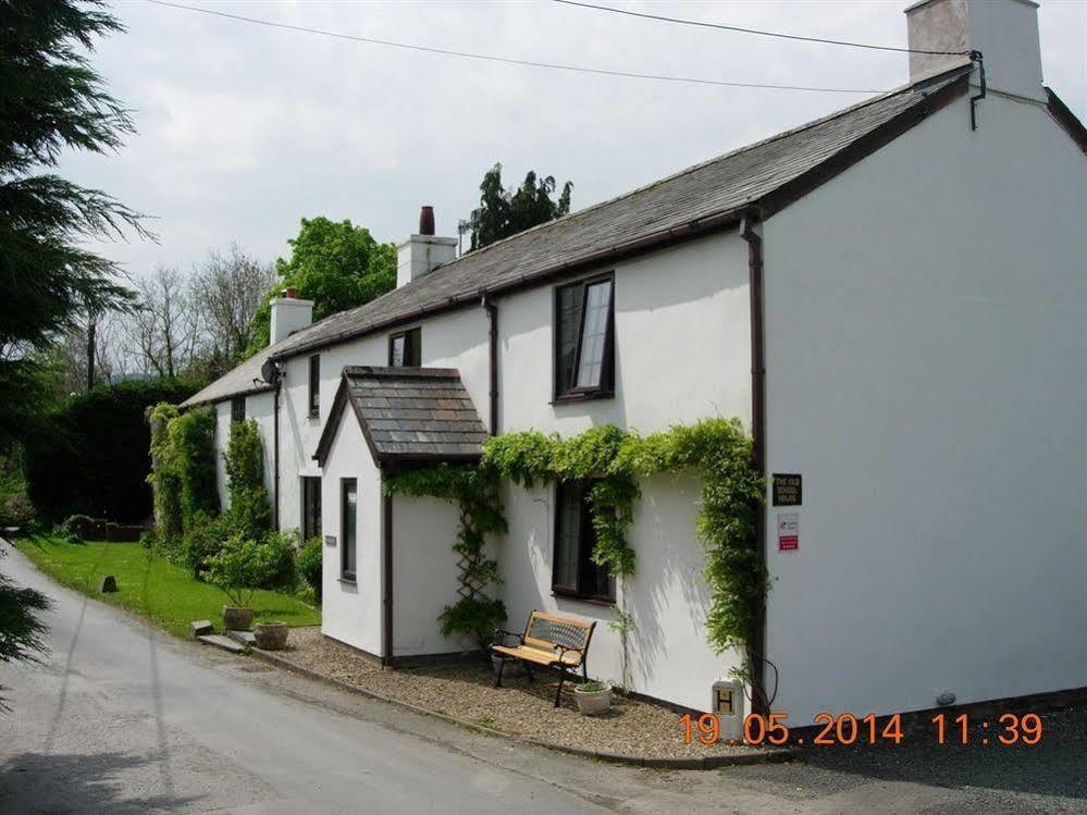 The Old School House Hotel Llanbrynmair Exterior foto